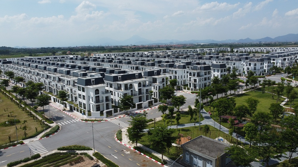 Với những vi phạm tại dự án khu đô thị Thanh Lâm - Đại Thịnh 2 đã khiến HUD bị xử phạt tổng cộng 145 triệu đồng (3 hành vi gồm: không gửi thông báo khởi công, chưa gửi kèm hồ sơ thiết kế cho cơ quan quản lý nhà nước về xây dựng tại địa phương và xây dựng không có giấy phép xây dựng). HUD cũng bị buộc dừng thi công xây dựng công trình vi phạm. Trong thời hạn 90 ngày kể từ ngày ban hành quyết định xử phạt vi phạm hành chính phải có giấy phép xây dựng.