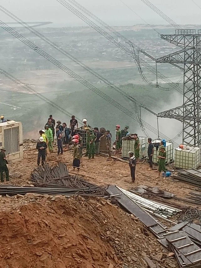 Hà Tĩnh: Sạt lở đất vùi lấp lán công nhân, 7 người thương vong Ha Tinh: Sat lo dat vui lap lan cong nhan, 7 nguoi thuong vong