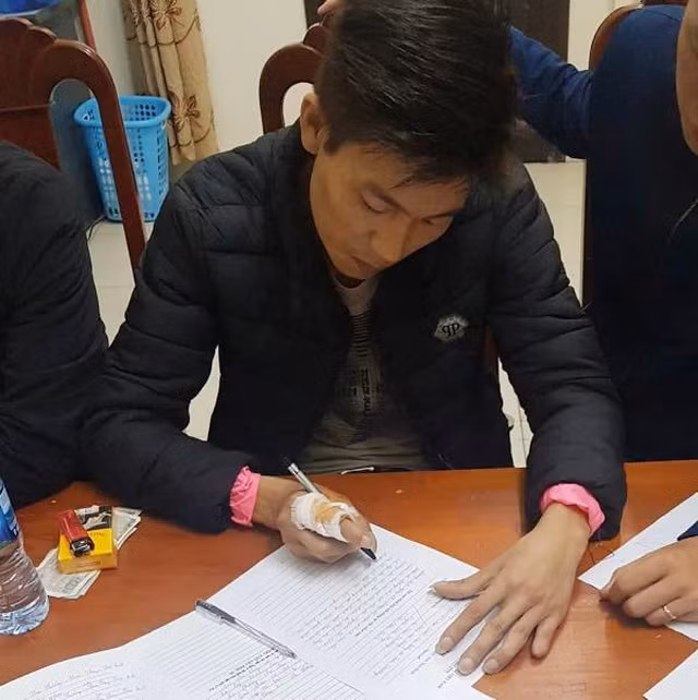  Sát hại mẹ vợ rồi giấu xác trong bể nước mưa: Khoảng 6h ngày 20/11/2019, do mâu thuẫn với vợ và mẹ vợ là bà N.T.H. (SN 1971, trú xã Thụy Lương, huyện Thái Thụy, Thái Bình), Vũ Đức Bộ (SN 1989, trú tại huyện Thái Thụy) dùng dao bấm đâm chết bà H., sau đó phi tang xác trong bể nước mưa. Được biết, Vũ Đức Bộ là đối tượng nghiện ma túy và đã có 1 tiền án về tội trộm cắp tài sản.