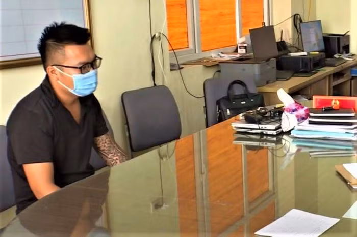  Triệt phá đường dây cá độ bóng đá giải Euro 2020: Công an tỉnh Bắc Ninh đang tạm giữ hình sự Nghiêm Đình Chỉnh (29 tuổi, ở huyện Yên Phong, tỉnh Bắc Ninh) cùng 3 nghi phạm liên quan tới đường dây cá độ bóng đá giải Euro 2020. Theo đó, từ tài khoản nguồn, Chỉnh bán lại tài khoản lẻ và điểm dùng để cá độ cho các con bạc. Số tiền giao dịch mùa giải Euro 2020 của đường dây này khoảng 2 tỷ đồng.