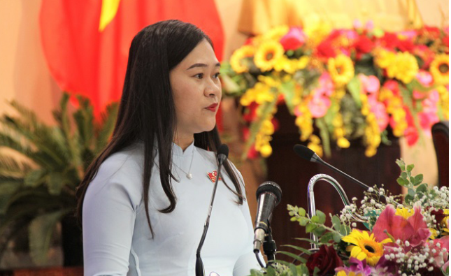 Bà Cao Thị Huyền Trân, Trưởng ban Văn hóa - Xã hội HĐND thành phố được bầu giữ chức Phó chủ tịch HĐND thành phố nhiệm kỳ 2021-2026.