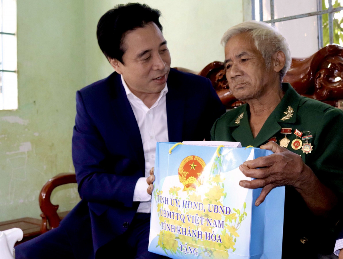 Tháng 2/2020, ông Nguyễn Khắc Toàn được bầu làm Phó bí thư Tỉnh ủy Khánh Hòa, nhiệm kỳ 2020-2025. Tháng 10/2020, ông Toàn tái đắc cử chức Phó bí thư Tỉnh ủy Khánh Hòa nhiệm kỳ 2020-2025. 