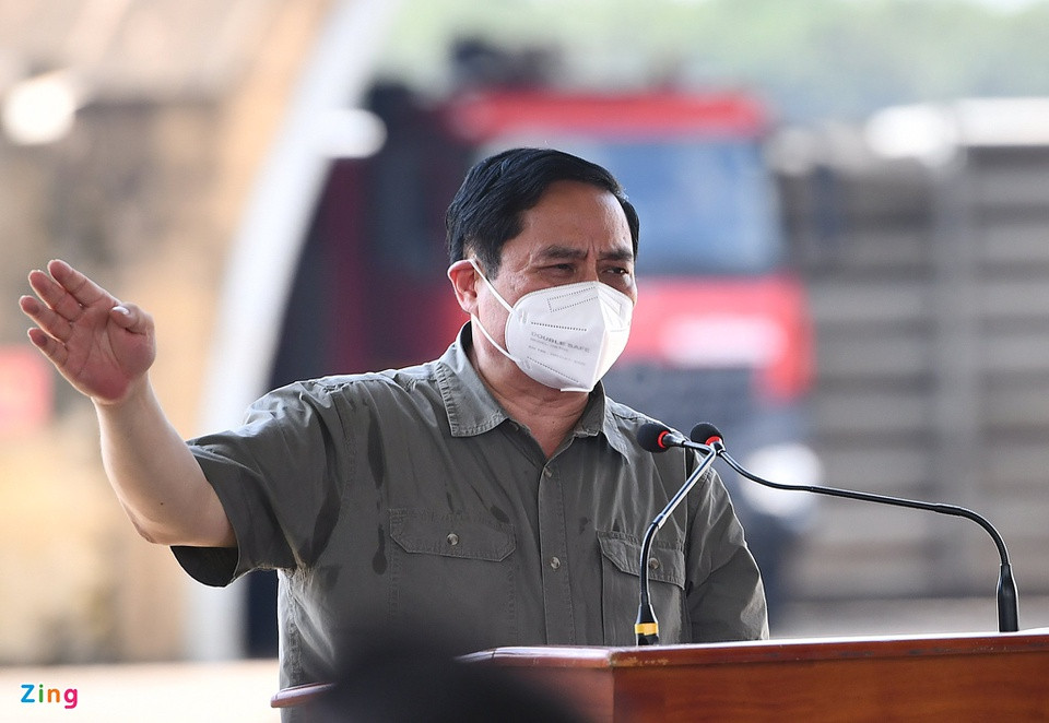 Ông mong muốn các chiến sĩ phát huy truyền thống anh hùng của quân đội, của lực lượng phòng không - không quân. 