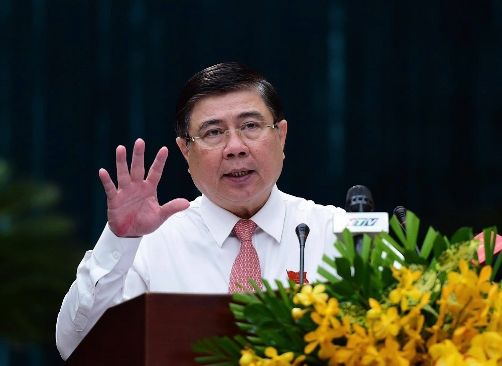 Ông Nguyễn Thành Phong cũng cam kết thường xuyên đi cơ sở, hết lòng phục vụ nhân dân, không ngừng chăm lo đời sống vật chất, tinh thần, đem lại cuộc sống ấm no, hạnh phúc, an ninh, an toàn cho người dân. Ông Nguyễn Thành Phong năm nay 59 tuổi, quê ở xã Tam Phước, huyện Châu Thành, tỉnh Bến Tre. Ông có trình độ là tiến sĩ Kinh tế, cử nhân Lý luận chính trị. Ông là Ủy viên Trung ương Đảng các khóa XI, XII, XIII; đại biểu Quốc hội các khóa X, XI. 