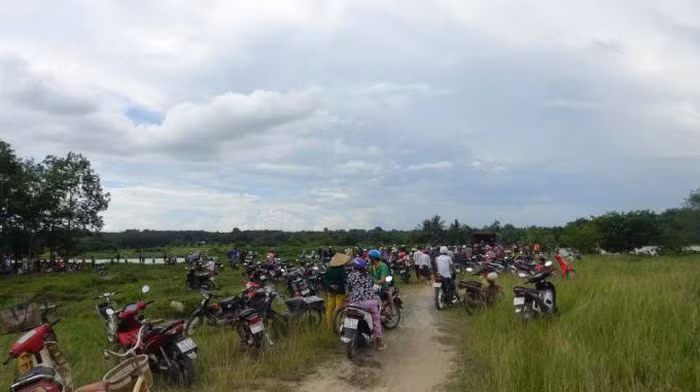  Thiếu niên đuối nước tử vong khi cứu bạn: Ngày 22/6, Công an tỉnh Tây Ninh cho biết đã tìm thấy thi thể em N.T.Đ. (16 tuổi, trú tại thị xã Trảng Bàng) lao xuống sông cứu người bị đuối nước trên địa bàn xã Hưng Thuận. Theo đó, thấy 2 bạn kêu cứu, em Đ. lao xuống cứu, đưa được Y. lên bờ. Em Đ. sau đó bơi ra cưú T. nhưng đuối nước, mất tích, người dân cùng lực lượng chức năng đã tổ chức tìm kiếm và phát hiện thi thể em Đ. cách nơi gặp nạn khoảng 150m. 