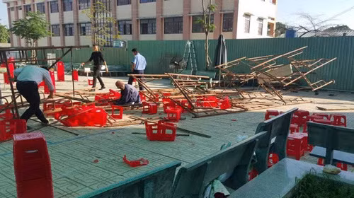 Suc khoe 25 hoc sinh vu sap gian giao ngay 20/11, gio ra sao?-Hinh-2