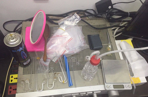 CSGT “tom gon” 2 thanh nien tang tru 40kg ma tuy, nua ty dong-Hinh-3