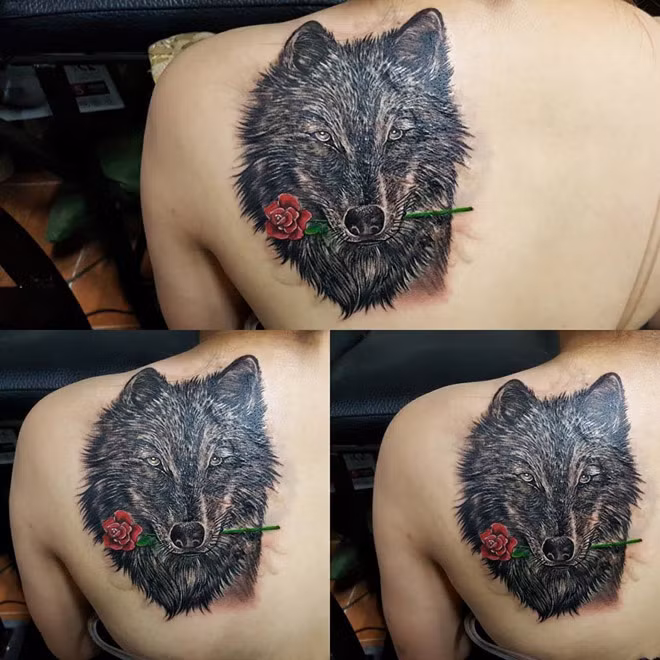 Hình xăm táo bạo của cô nàng xinh đẹp này nhanh chóng dấy lên luồng tranh cãi không ngừng của dân mạng. Không ít lần, các hot girl Việt gây "bão" vì lộ hình xăm táo bạo.