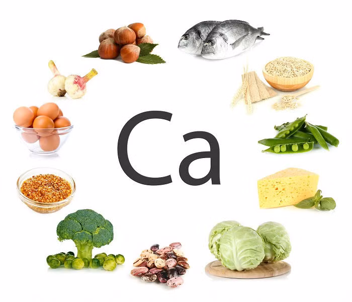 Sự thiếu hụt canxi cũng có thể gây ra chuột rút. Vì vậy, bạn nên bổ sung ngay những thực phẩm giàu canxi để phòng tránh hiện tượng này. Ảnh Procarevn.