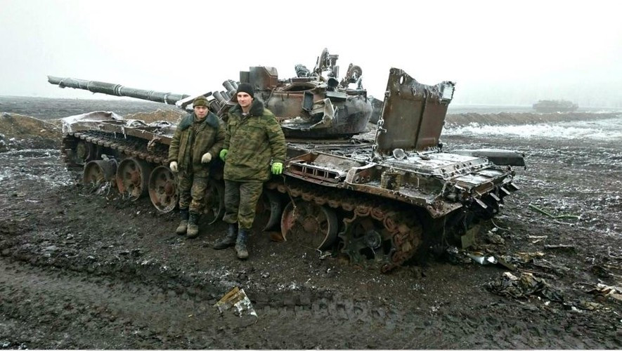 Một vấn đề khác là động cơ turbine khí mạnh mẽ nhưng nguy hiểm, chúng rất dễ bốc cháy khi chịu tác động từ cuộc tấn công bên ngoài, điều này đã được nhắc đến trước đó.