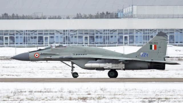 Vì vậy, đối với Không quân Ấn Độ, việc mua khẩn cấp 21 chiếc MiG-29UPG chắc chắn là cách nhanh nhất để duy trì khả năng sẵn sàng chiến đấu với chi phí hợp lý.