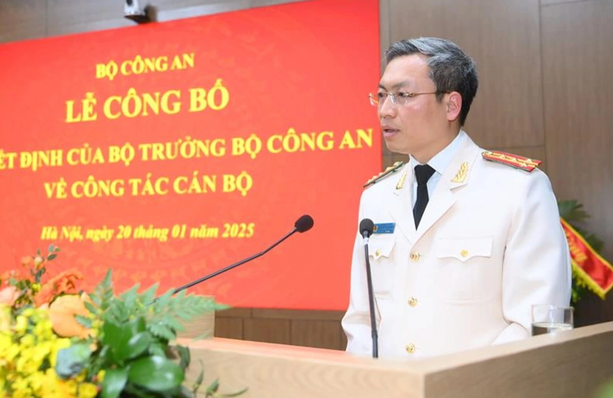 Chân dung tân Chánh Văn phòng Bộ Công an Nguyễn Quốc Toản Chan dung tan Chanh Van phong Bo Cong an Nguyen Quoc Toan