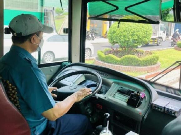 CSGT noi gi ve phat tai xe lai xe lien tuc qua 4 gio?