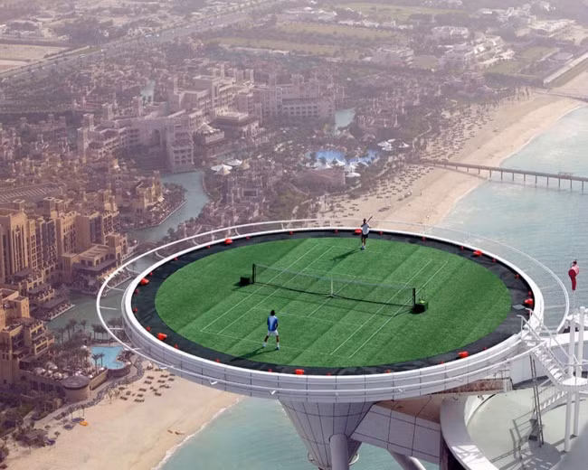 Sân tennis có thiết kế độc đáo ở Dubai.