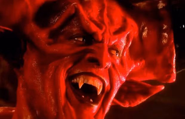 Quỷ Satan thường được miêu tả có tính cách gian xảo, quỷ kế và tàn ác. Ác quỷ này thường được miêu tả trong hình hài nam giới, khuôn mặt dữ tợn và có 2 sừng nhọn trên đầu.