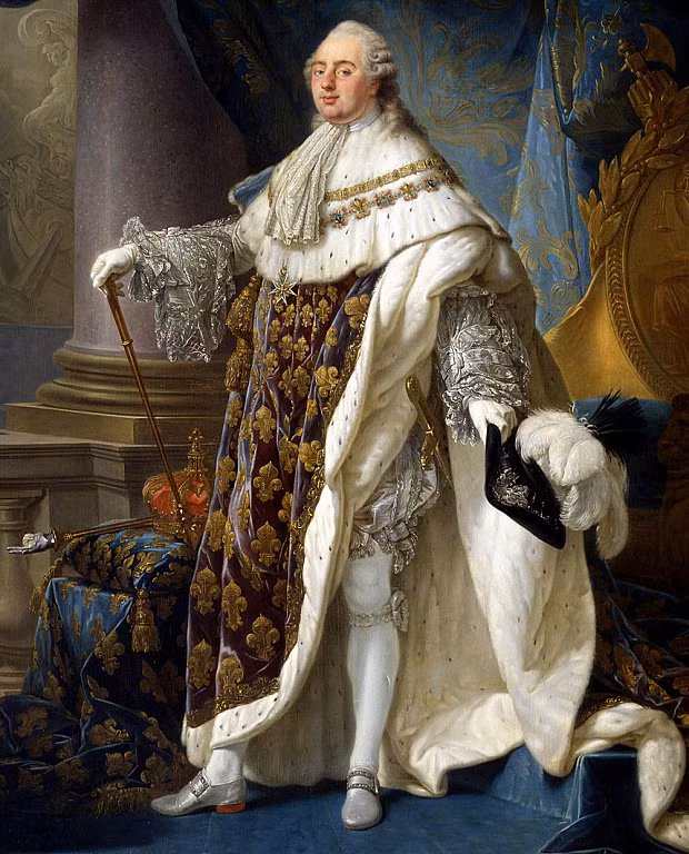 Khi sang Pháp còn quá trẻ cộng thêm việc chồng thờ ơ, hoàng hậu Marie Antoinette buồn chán nên đã tìm thú vui để thay đổi cuộc sống tẻ nhạt bằng cách phung phí tiền bạc mua sắm những món đồ đắt tiền, cho bạn bè nhiều chức vụ trong triều, đánh bài bạc, đắm chìm trong các buổi tiệc xa hoa...