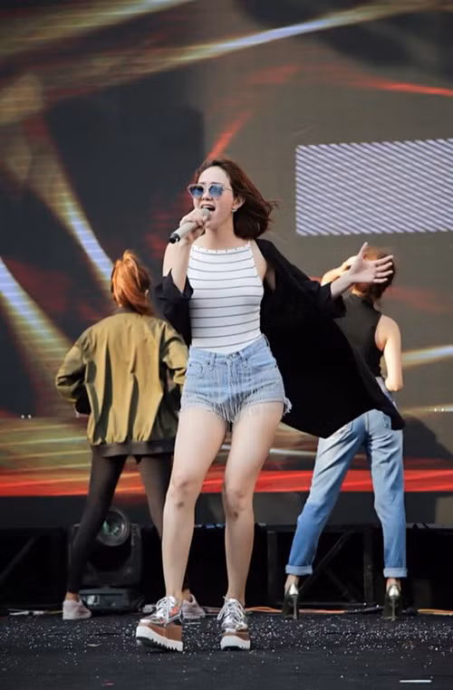 Day la bi quyet giup Minh Hang tuoi tre hon tuoi that-Hinh-5