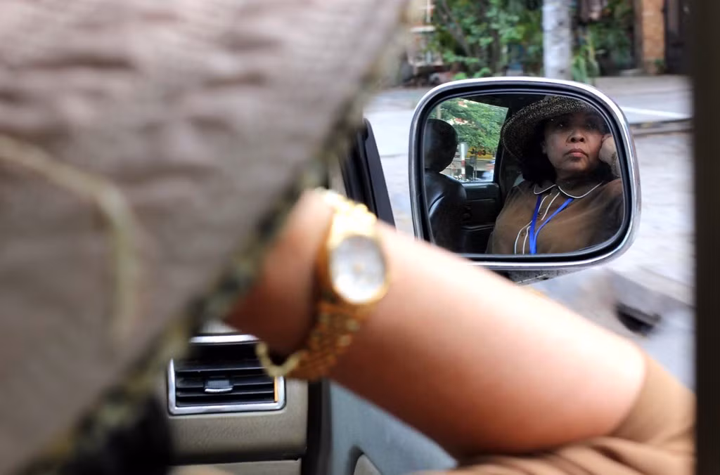 Anh: Dan thao do bien quang cao sau nhac nho cua nu chu tich phuong