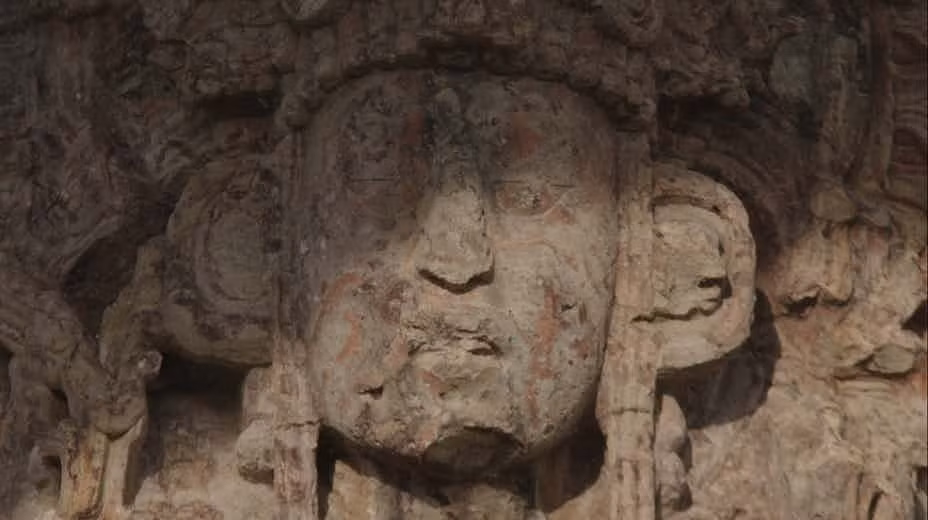 Người đầu tiên trên thế giới từng tuyên bố đã tìm ra "Thành phố Trắng" La Ciudad Blanca là nhà thám hiểm Mỹ Theodore Morde. Ngày 12/7/1940, ông Morde trở về sau chuyến đi tới các khu rừng già tăm tối nhất của Trung Mỹ với một câu chuyện thú vị về những gì ông tìm thấy ở La Ciudad Blanca.