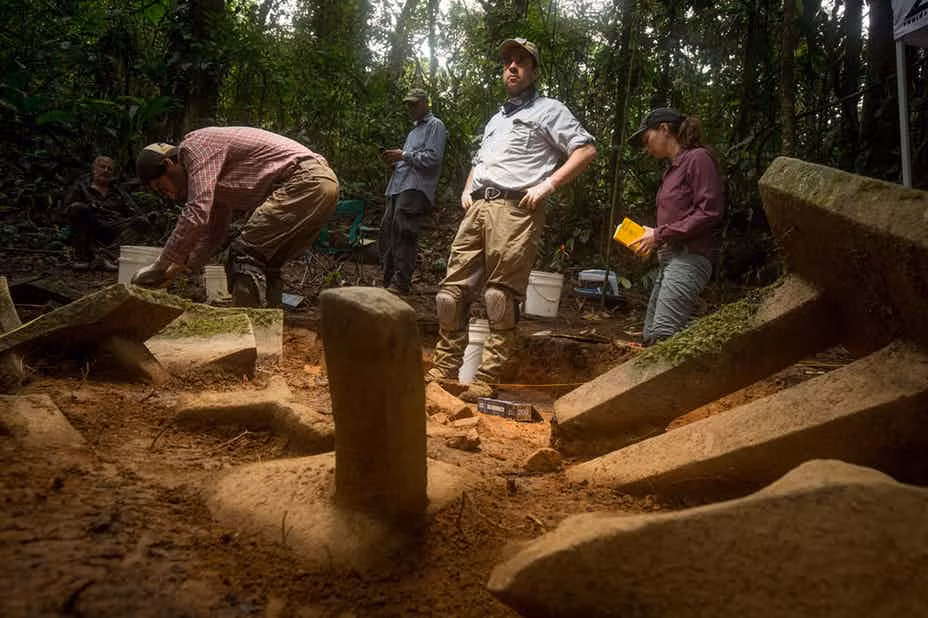 Những câu chuyện ly kỳ về thành phố huyền thoại của Thần Khỉ truyền cảm hứng cho các nhà làm phim, trong đó nổi tiếng là bộ phim "El Xendra".