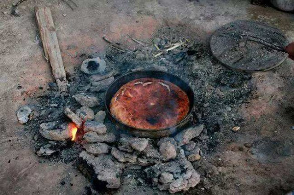 Không chỉ là biểu tượng của sự giàu có, thịnh vượng mà ở Tây Tạng, phân bò còn là một loại chất đốt quan trọng.