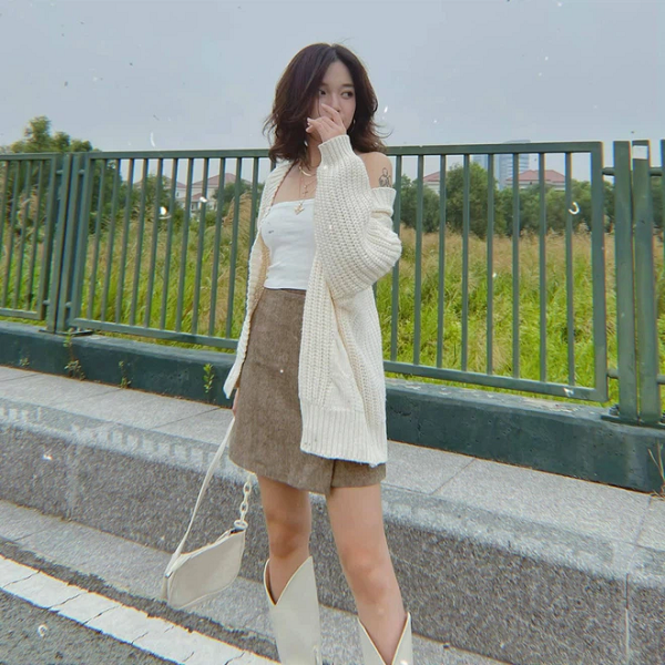 Nói đến style thời trang trong giới game thủ, streamer thì có lẽ khó ai qua được Linh Ngọc Đàm. Cô nàng tạo nên thương hiệu riêng cho mình bằng phong cách diện đồ cực chất.