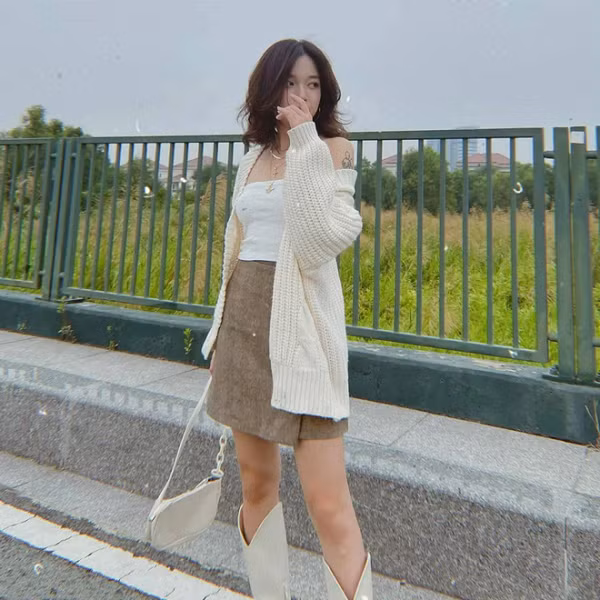 Nói đến style thời trang trong giới game thủ, streamer thì có lẽ khó ai qua được Linh Ngọc Đàm. Cô nàng tạo nên thương hiệu riêng cho mình bằng phong cách diện đồ cực chất.