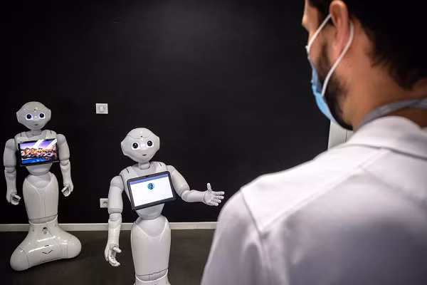 Các nhà nghiên cứu tại Đại học York, Edinburgh Napier và West of England của Anh và Đại học Vrije Universiteit Amsterdam của Hà Lan đã dành 4 năm để xây dựng hệ thống robot tự trị hoàn toàn đầu tiên thế giới.