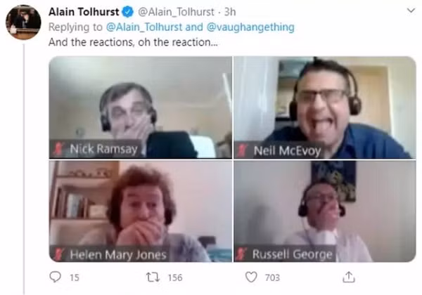 Ông Vaughan Gething, Bộ trưởng y tế xứ Wales bị nghe thấy chửi thề, nói xấu đồng nghiệp Jenny Rathbone giữa cuộc gọi trực tuyến khi ông quên không tắt micro của mình.