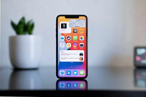 Điều này mở ra con đường mới cho những iPhone cũ, kể cả khi phát hiện ra vi phạm bảo mật trong tương lai, nó vẫn được cập nhật mà không phải lo lắng về khả năng “sập” hệ thống như trước đó.