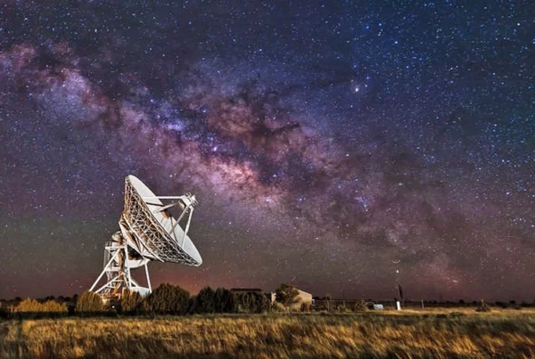 Chớp sóng vô tuyến FRB chỉ kéo dài trong một phần nghìn giây nhưng có năng lượng bằng tổng năng lượng của Mặt Trời sinh ra trong gần 1 thế kỷ!