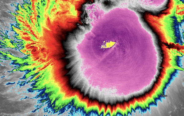 Những cơn bão áp thấp kèm theo giông và lốc xoáy từ đám mây này có thể đạt tới độ cao 18km tính từ mặt đất.