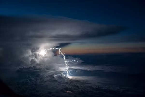 Sau khi thu thập số lượng nhiệt độ cực lạnh trong các đám mây từ 13 năm qua, các nhà khoa học cho biết, dường như hiện tượng những đám mây giông có nhiệt độ cực thấp đang dần trở nên phổ biến.