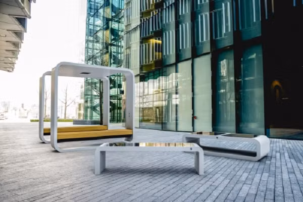 Chiếc ghế là lựa chọn lý tưởng dành cho khuôn viên trong các đô thị vì thân thiện với môi trường và những tính năng tiện lợi cho con người.