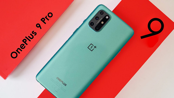 OnePlus 9 Pro có tất cả các chế độ màn hình thông thường như chế độ giảm ánh sáng xanh, HDR10 + với gam màu rộng, điều chỉnh nhiệt độ màu tự động và khả năng làm việc với kính râm phân cực.