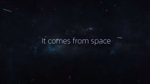 Bên cạnh đó, nó còn kết nối với hệ thống khai thác Marscoin, đi kèm tính năng sạc bằng năng lượng mặt trời. Có thể chụp ảnh với tốc độ cao, tích hợp sẵn điều khiển xe điện…