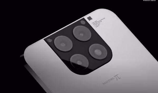 Camera của Model π hiện được trang bị 4 ống kính nhưng các chức năng cụ thể không được giới thiệu. Tuy nhiên, video cho thấy chức năng chụp bầu trời đầy sao bằng một cú nhấp chuột.