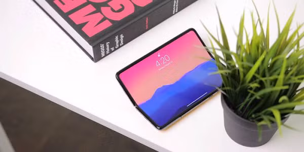 Theo bằng sáng chế, để khắc phục nhược điểm này, Apple sẽ sử dụng một cảm biến nhiệt độ trên bo mạch để phát hiện nhiệt độ của thiết bị, xác định xem việc làm nóng màn hình có an toàn hay không.