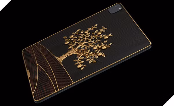 Sản phẩm được phối hai màu: Vàng và đen - đặc trưng của các phiên bản đặc biệt của Caviar.