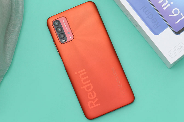 Xiaomi Redmi 9T không những có thiết kế bắt mắt cùng phần cứng tốt mà còn sở hữu cụm camera nổi bật và pin khỏe. Màn hình LCD IPS kích thước 6.53 inch và độ phân giải Full HD+ với kiểu thiết kế giọt nước để bố trí camera selfie 8MP.