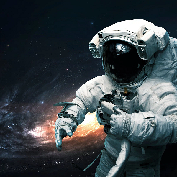 Phần lớn các thành viên phi hành đoàn trên Trạm vũ trụ quốc tế (ISS) có dấu hiệu bị sưng dây thần kinh thị giác, cùng với lượng chất lỏng dư thừa làm tăng thể tích thực tế của não.