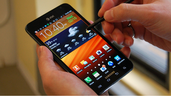 Galaxy Note ra đời cũng là mốc khai sinh ra ngành sản xuất phablet, cho thấy khả năng đi trước thị trường để đáp ứng các nhu cầu tiềm ẩn của khách hàng. Cũng từ đây, thương hiệu Samsung dần khẳng định vị thế của mình trên thị trường điện thoại thông minh.