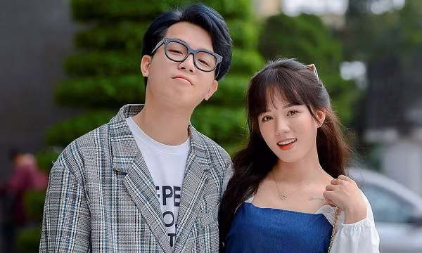  Mèo Sao Hỏa khiến các fan hâm mộ vô cùng bất ngờ khi đăng tải một bài viết nói lên hết sự thật về mối quan hệ của mình và bạn trai cũ trong group fan.