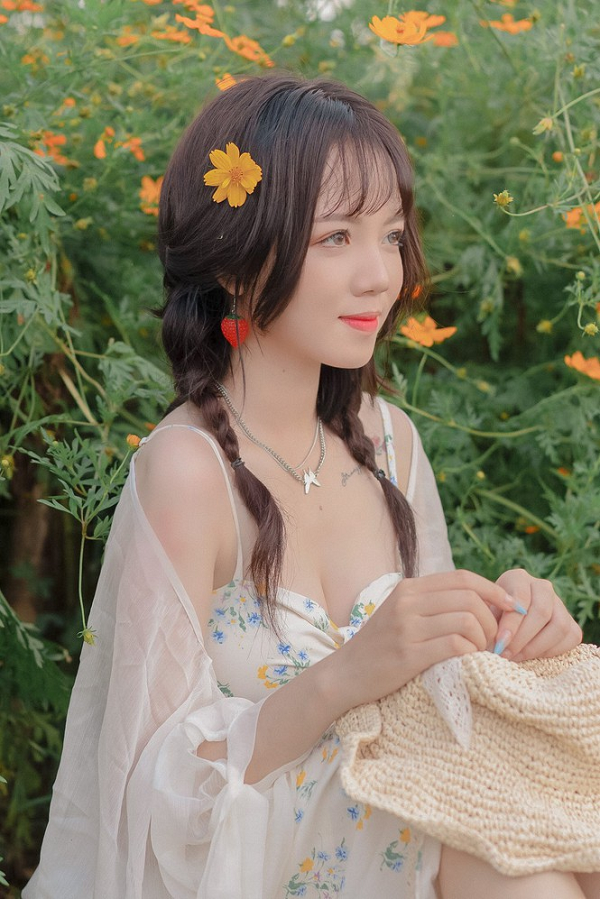 Fan của cặp đôi cũng chỉ ngầm hiểu và vẫn rất tích cực "đẩy thuyền" nhưng chưa bao giờ một trong hai nhân vật chính lên tiếng xác nhận chuyện tình cảm này.