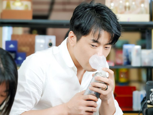 Sự sôi nổi, nhiệt huyết trong mỗi buổi livestream của Xinba đã biến người xem trở thành người mua, mang đến thành công không tưởng của "ông hoàng livestream".