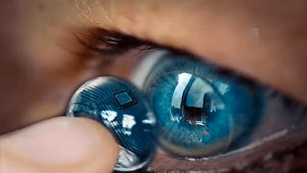 Drew Perkins, người đồng sáng lập và Giám đốc điều hành Mojo Vision cho biết, hiện sản phẩm kính áp tròng đang được cải tiến để được cấp phép sản xuất trong hạng mục thiết bị y tế.