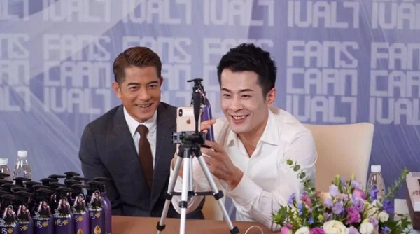 Theo nhà cung cấp dữ liệu truyền thông xã hội Bihu Kankan, phiên bán hàng live stream của Xinba thu hút tới 4 triệu người xem, bán được hơn 16 triệu mặt hàng gồm các danh mục đa dạng từ dầu gội đầu cho tới điện thoại thông minh.