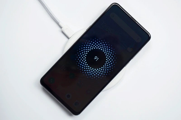 Có thông tin cho rằng, chiếc smartphone bí ẩn hỗ trợ sạc nhanh 200W của Xiaomi lại có thể là Mi 11 Ultra. Tuy nhiên, Mi 11 Ultra dự kiến sẽ được ra mắt vào nửa đầu năm 2021, sớm hơn so với ngày phát hành bị rò rỉ từ nguồn tin Trung Quốc.