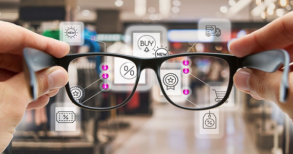 Trước đó, Facebook chia sẻ về dự án phát triển kính thông minh, khẳng định đó sẽ là "một cặp kính hợp thời trang, trọng lượng nhẹ và có thể thay thế nhu cầu sử dụng máy tính hoặc điện thoại thông minh của bạn".