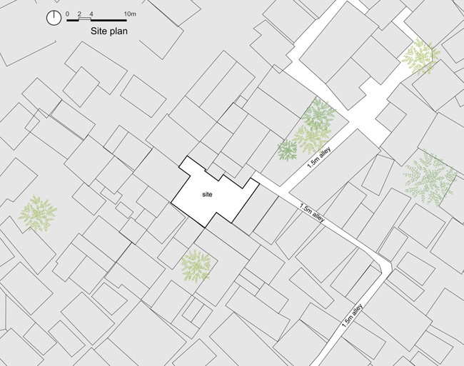 Đặc trưng của những khu vực như thế này là mật độ nhà ở dày đặc, lối vào là những con ngõ nhỏ, dài và hẹp.